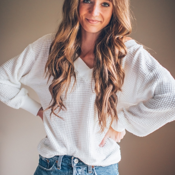 Boutique Sweaters - New V neck Slouchy Waffle Knit Sweater Top